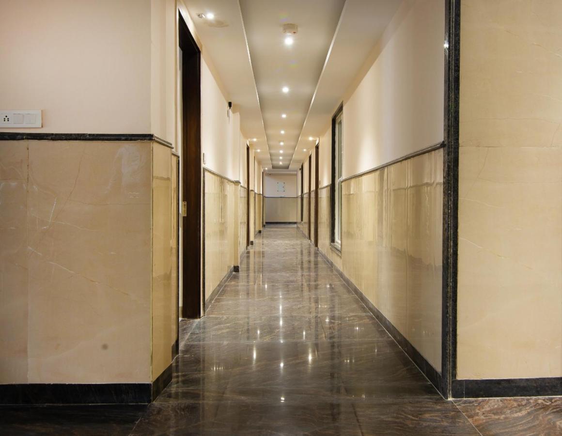 Hotel Ivy Plaza Luxury นิวเดลี ภายนอก รูปภาพ