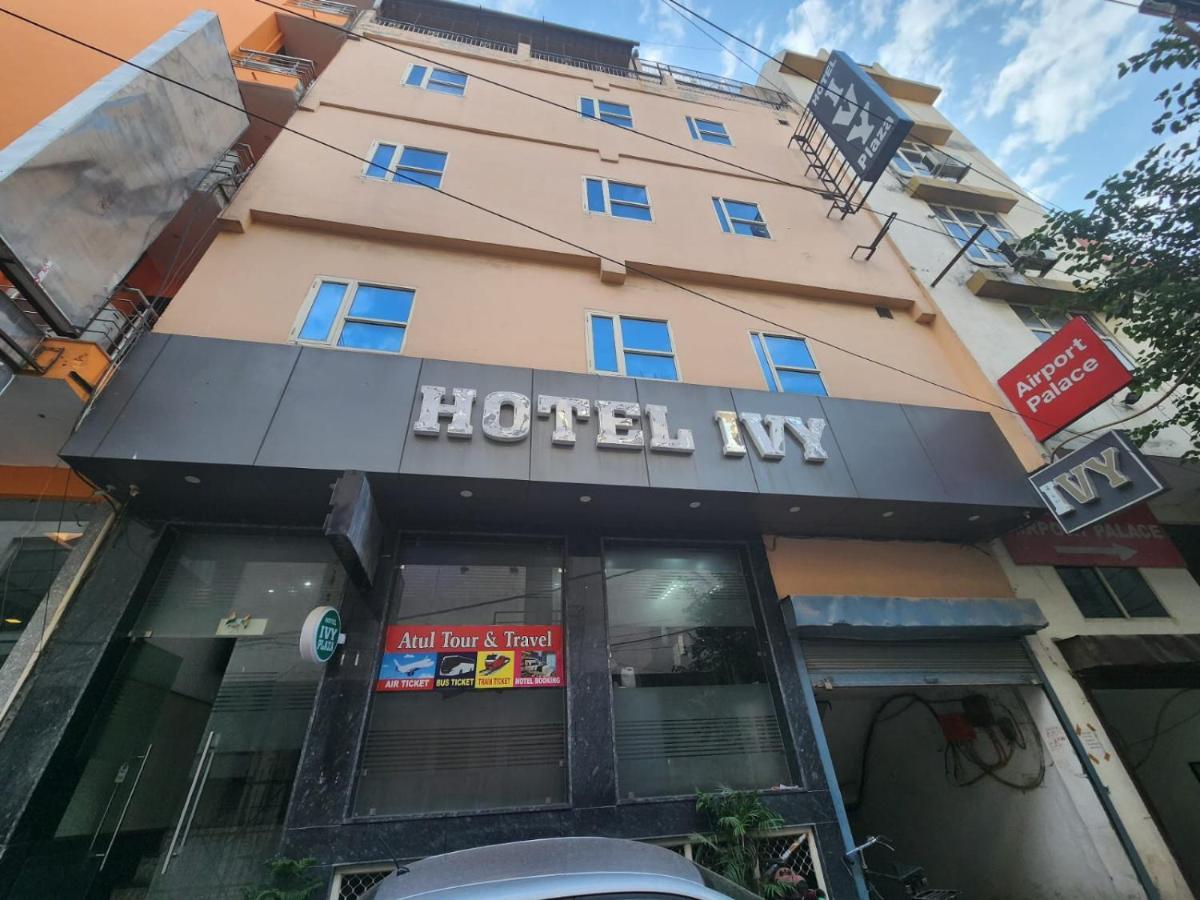 Hotel Ivy Plaza Luxury นิวเดลี ภายนอก รูปภาพ