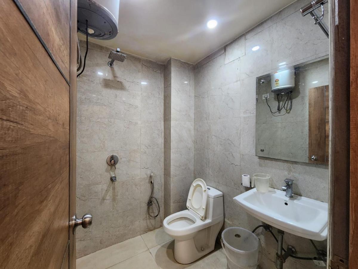 Hotel Ivy Plaza Luxury นิวเดลี ภายนอก รูปภาพ