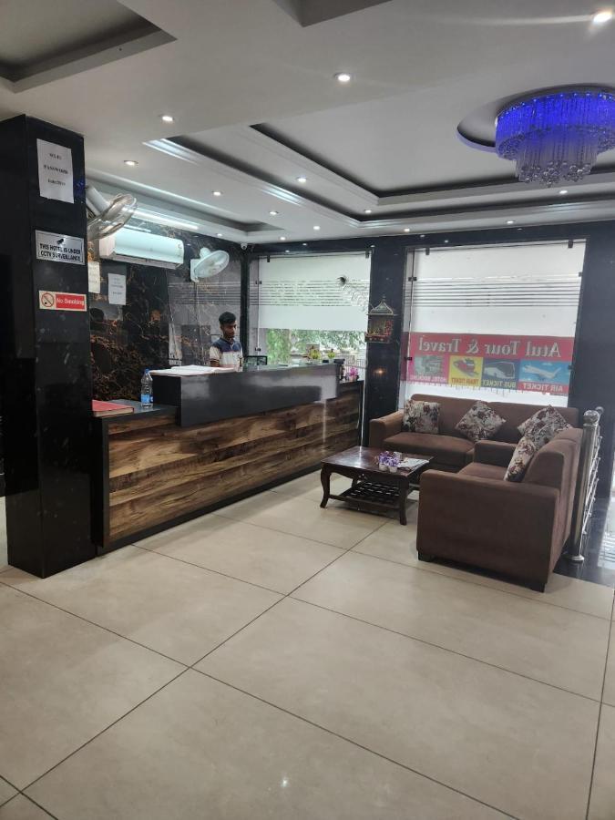 Hotel Ivy Plaza Luxury นิวเดลี ภายนอก รูปภาพ